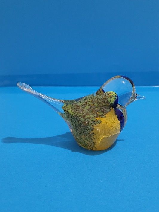 Art Glass 4-color Bird Hand Made Czechoslovakian Bohemian Glass Iris 2.5" Tall