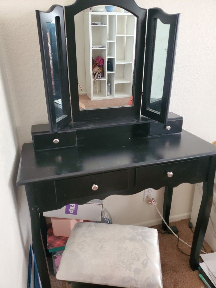 Vanity Table & Stool