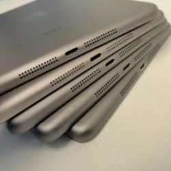 LOT OF 5 Apple iPad Mini 2 16GB PERFECT Condition Open To Reasonable Offers