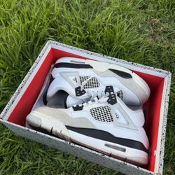 Jordan 4 Retro 'Military Black 