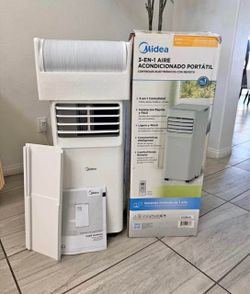Midea 5000 btu covers 150 sq Ft New