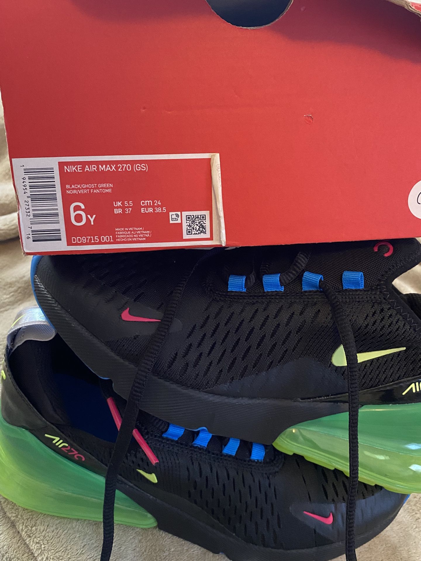 BRAND NEW 6y/7.5w Nike Air Max 270 Ghost Green