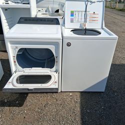 Whirlpool washer and dryer set works.Good 30 day, warranty.This is an extra large capacity.Washington dry set cost over $1500.Brand new store called t