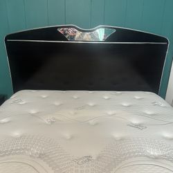Queen Bedroom Suite 