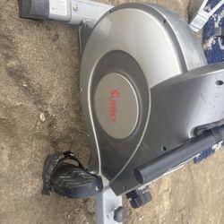 Sunny Rowing Machine