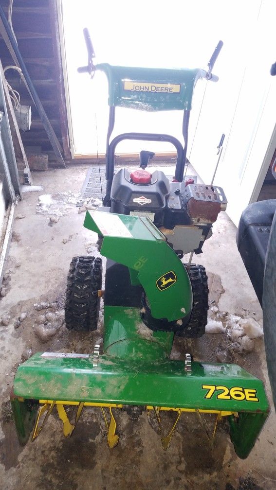 John deere 726e snowblower works but i need to get rid of to make some extra room in my garage