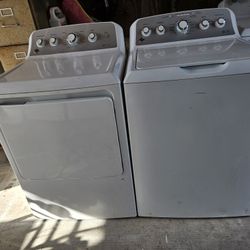 GENERAL ELECTRIC WASHER AND DRYER MATCHING SET 