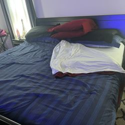 King Size Sleigh Bed ( No Mattress  Included)