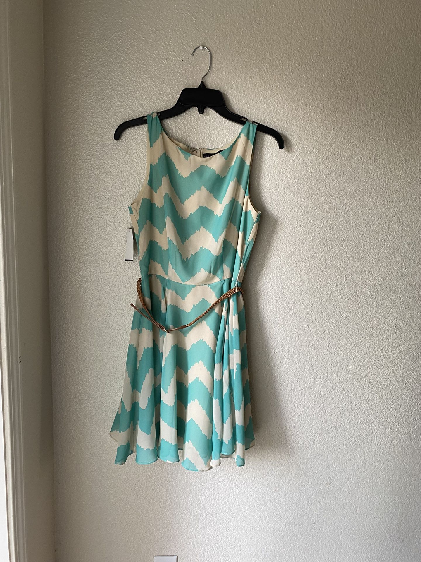 Brand New Woman’s City Studio brand Teal Blue and White Zig Zag Dress Up For Sale