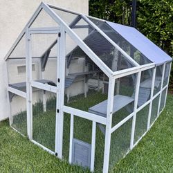 Large Outdoor Pet Enclosure & Pet House – Cats or Small Dogs 🏡