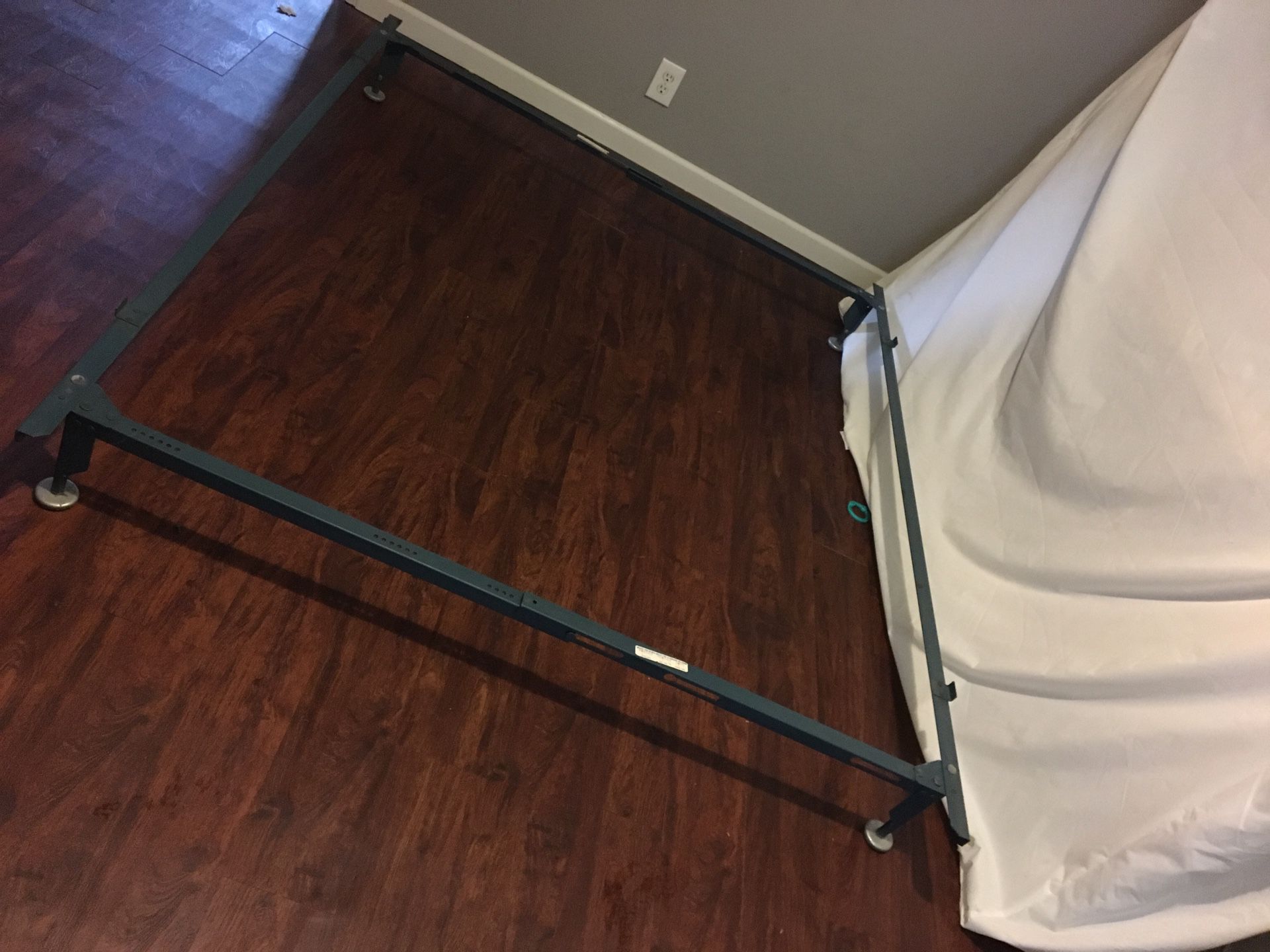 Adjustable metal bed frame