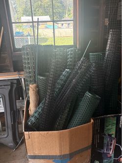 WIRE AND PLASTIC FENCING ROLLS