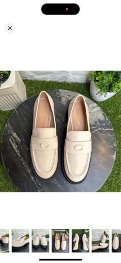 COACH women size 8.5  Coachtopia Chalk Leah Loafer $195 gently used