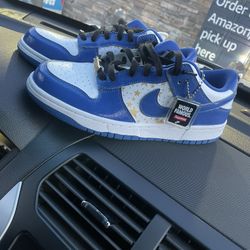 Supreme x Nike Dunk Low OG SB 'Hyper Royal'