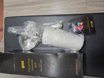 Cocktail mixer set