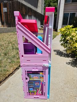 Barbie Malibu House