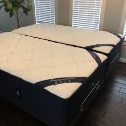 Dreamcloud Split King Like New 70 % Off Retail 