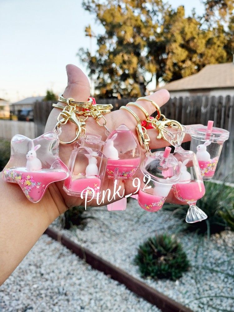 BUNNY 🐇 RABBIT WATER GLOBE KEYCHAINS