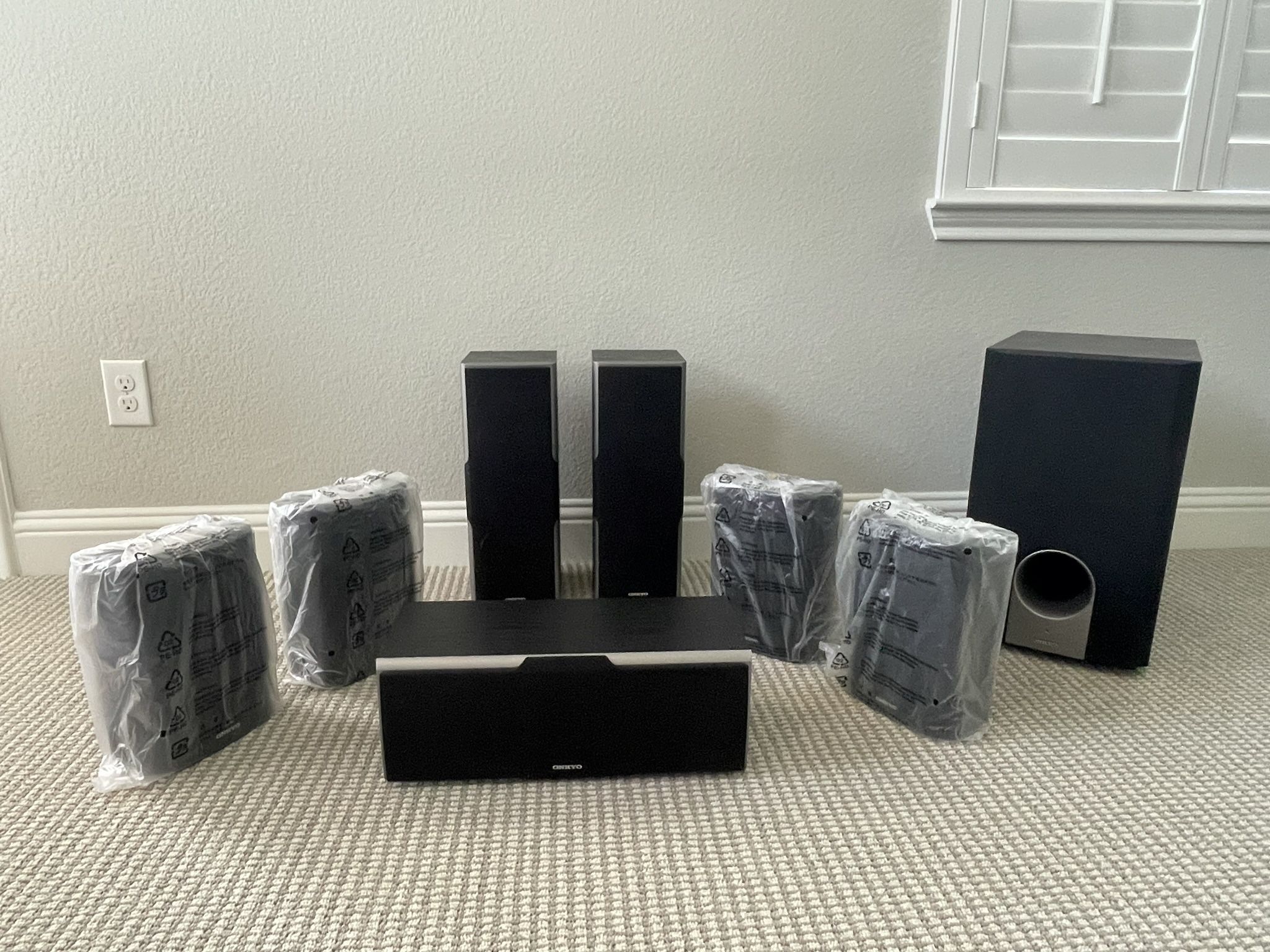 Onkyo Speaker Set