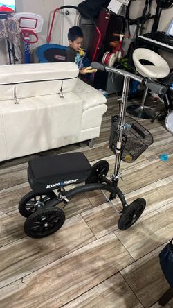 Knee scooter