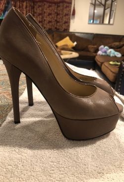 Brian Atwood size 7