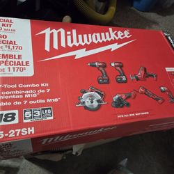 Milwaukee Set NEW