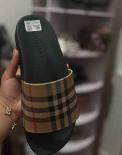 Burberry slides