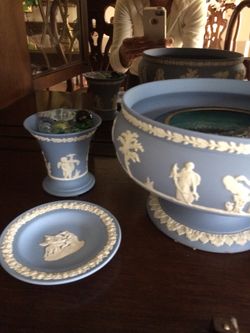 Wedgewood many pieces