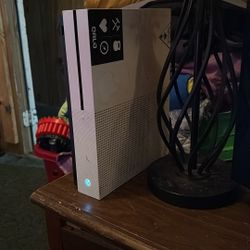 Xbox One S Pro 