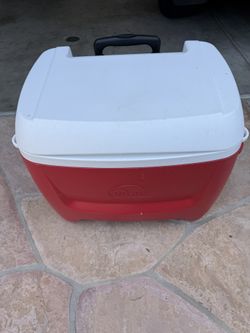 Cooler With Wheels