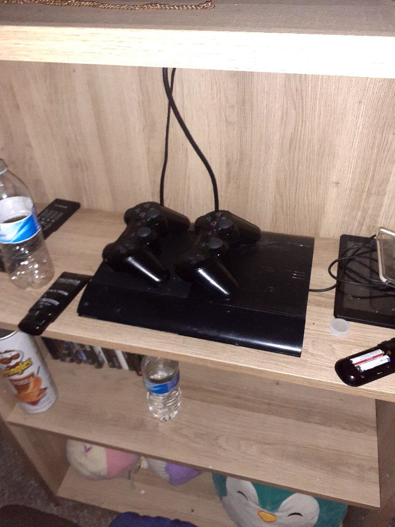 Ps3 comes with 6 games