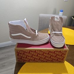 VANS Youth Unisex Brand New With Box