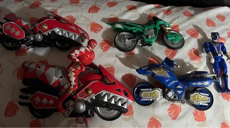 Power Rangers Action Figures and Vehicles Lot