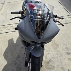 2005 Yamaha R6