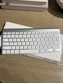 Apple Wireless Keyboard