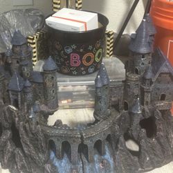 Selling Aquarium Castle 