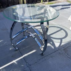 Hollywood Regency Mid Century Chrome Round Glass Top Side Table 26”D X 21”H In Good Condition $30 Firm On Price