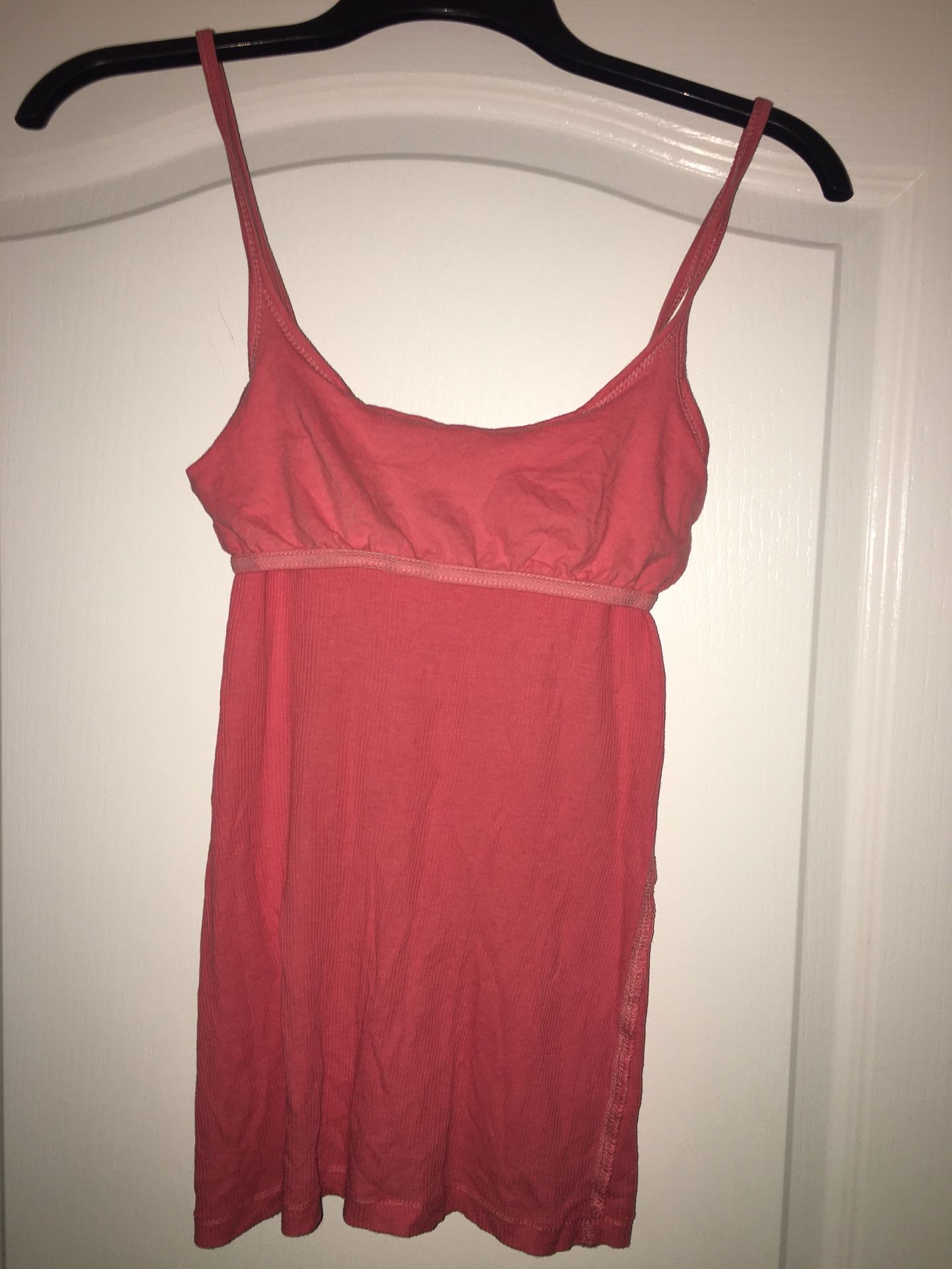 Tank top with built in support size M