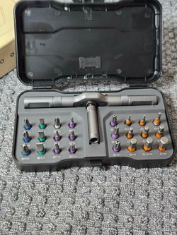 Atuman T-Handle 24 in 1 Screwdriver Bit Set with Case