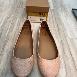  Flats & Heels W Size 9
