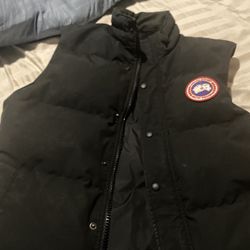 Canadian Goose Vest Size M