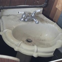 Pedistal Sink