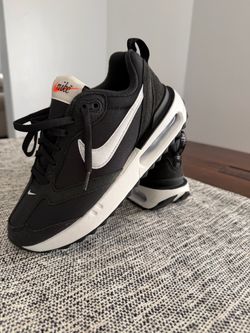 Nike women’s size 5.5