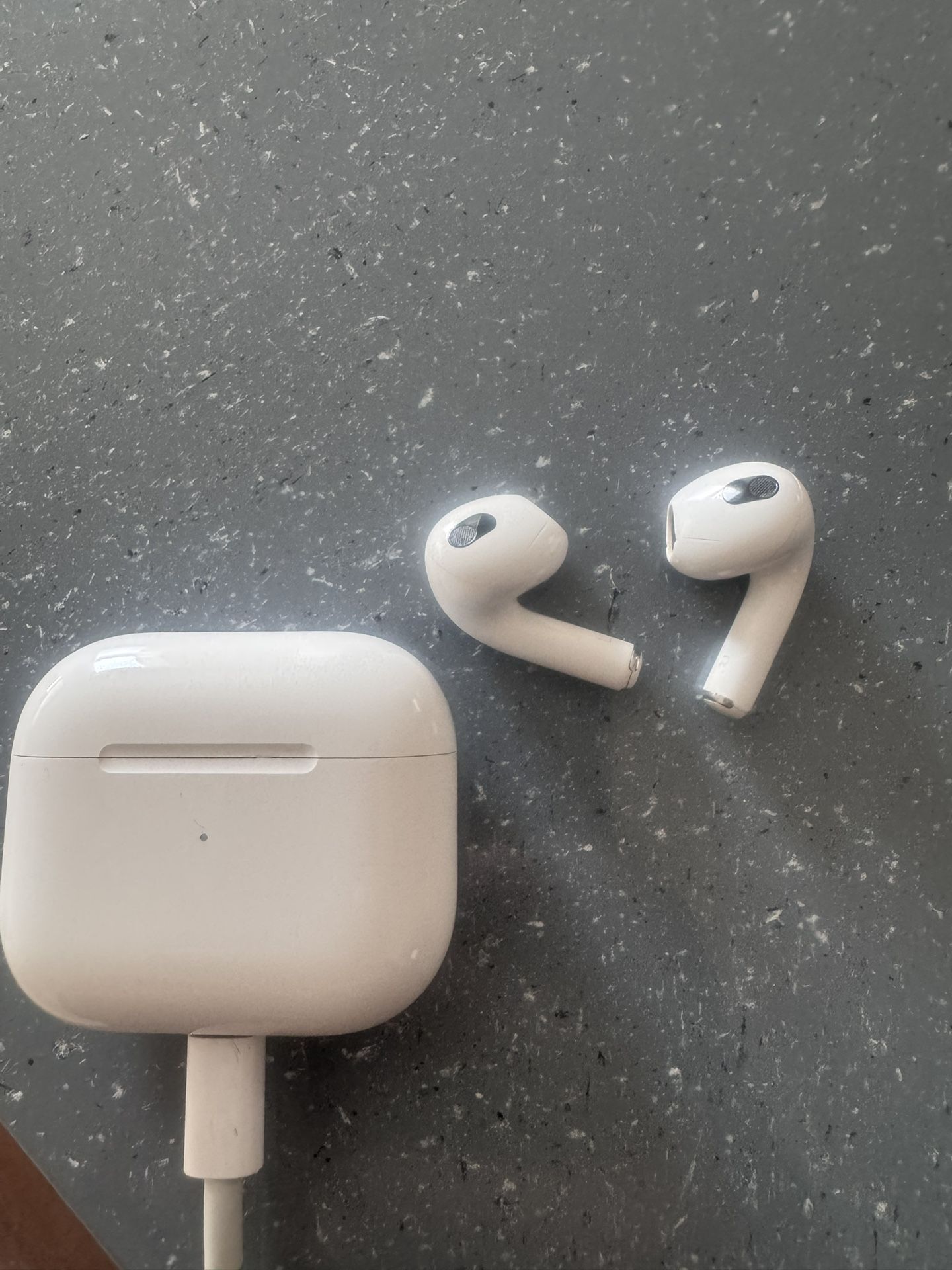 AirPods Pro 3!!! w/ SPATIAL AUDIO