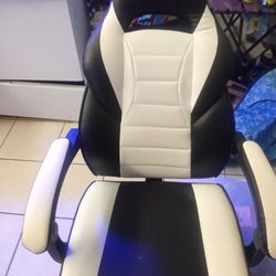  Lemberi brand gaming chair