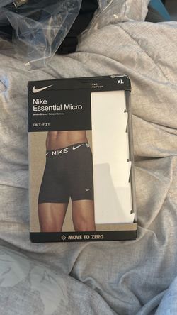 Nike Essential Micro XL