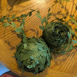 Leaf ribbon in green