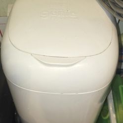 *Gently Used Diaper Genie for Sale!*