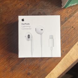 apple earbuds