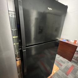 Whielpool Top Freezer Fridge 18cf 